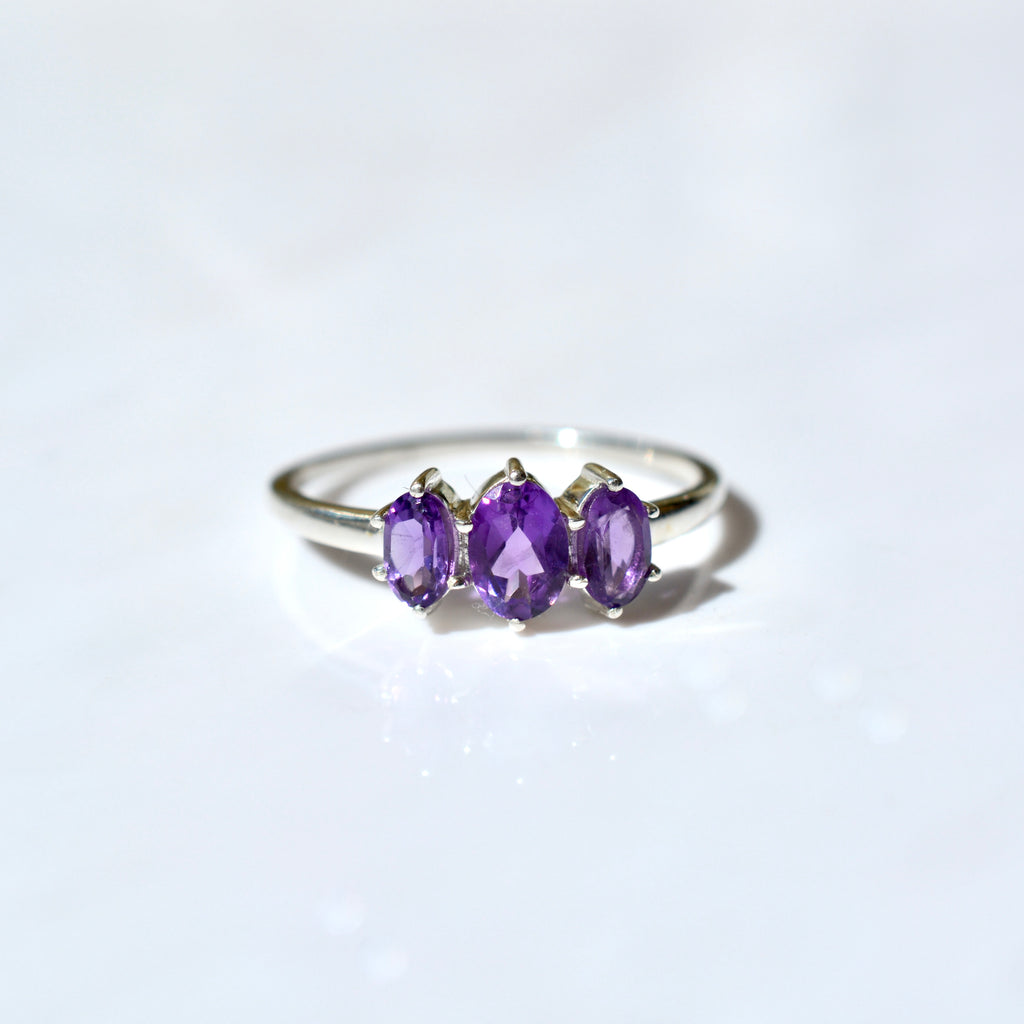 Dainty Cluster Ring