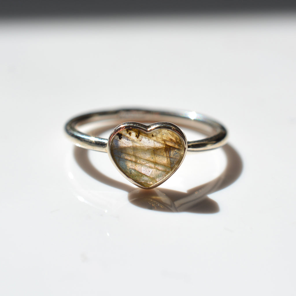 Dainty Heart Ring